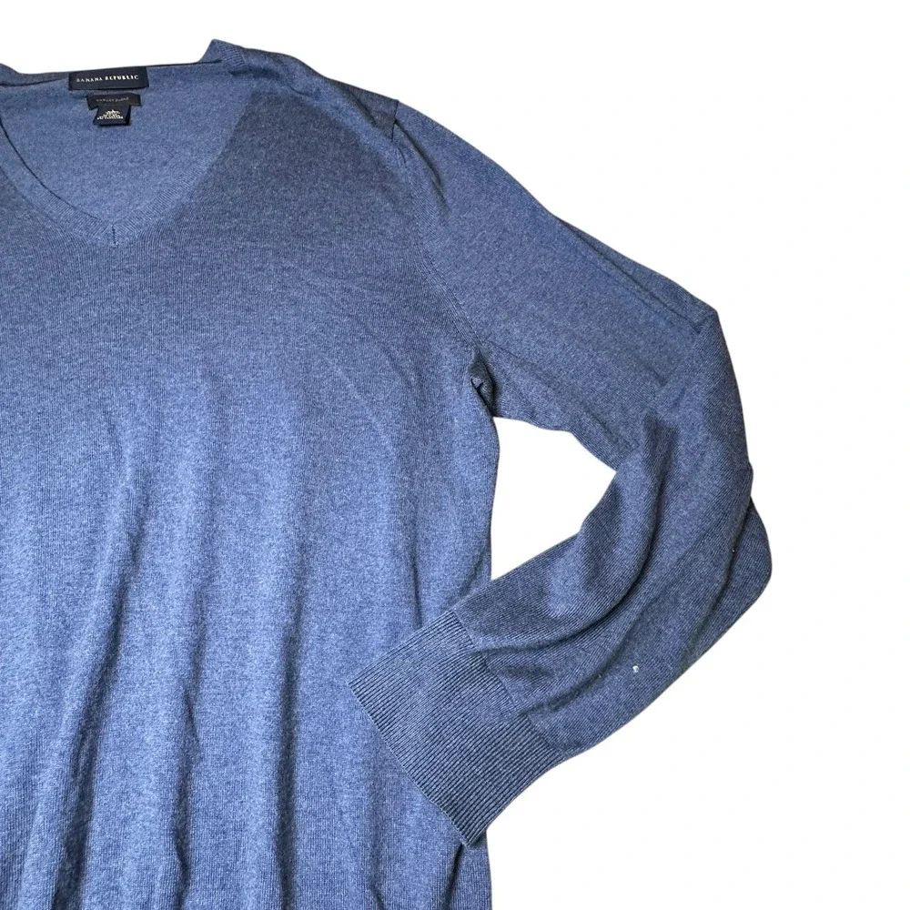 Banana Republic Mens Blue Silk Cotton Cashmere V-Neck Sweater Large Luxury Blend